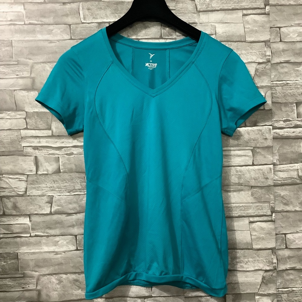 Old Navy Active Wear Short Sleeve V neckline Top XS  (W206)